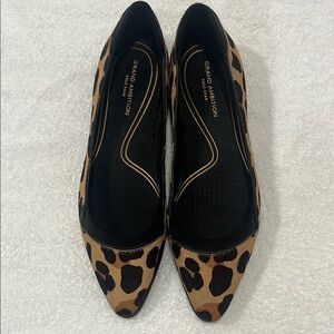 Grand Ambition Brown and Black Flats Sleek Loafers